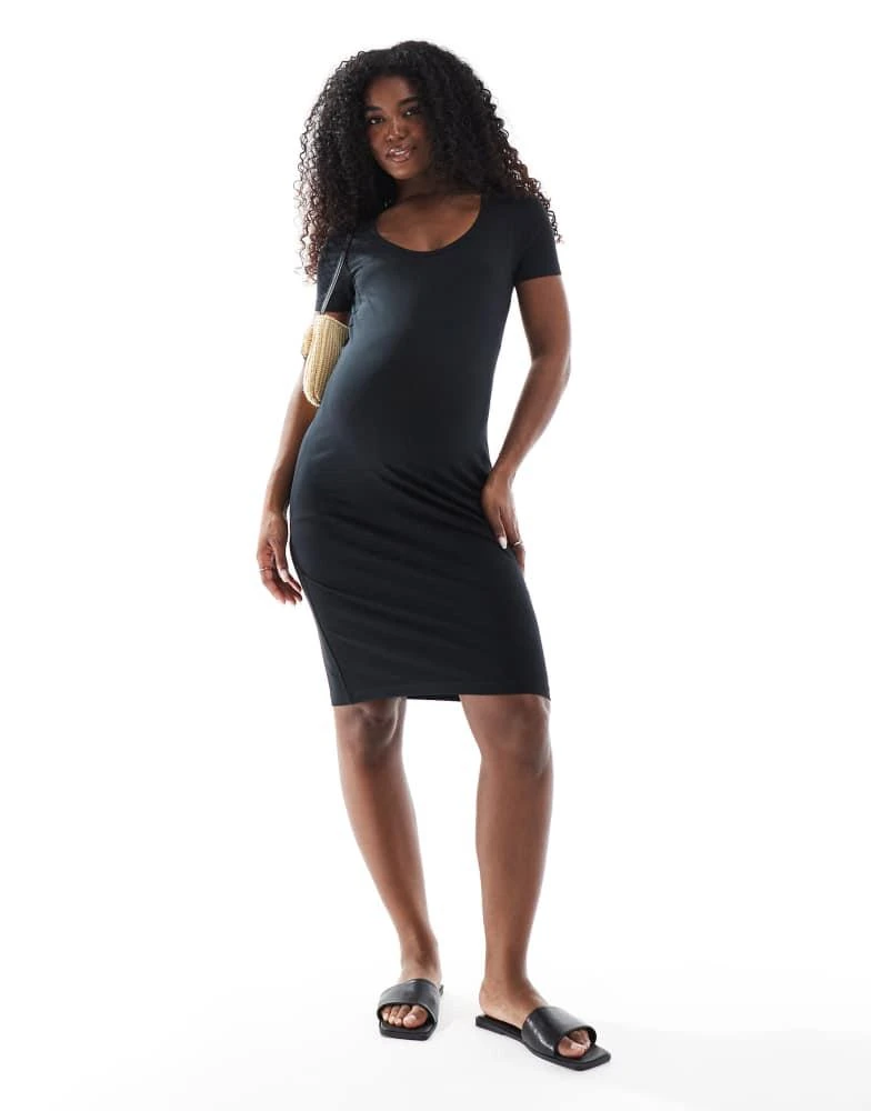 Mama.licious Mamalicious Maternity scoop neck jersey t-shirt dress in black