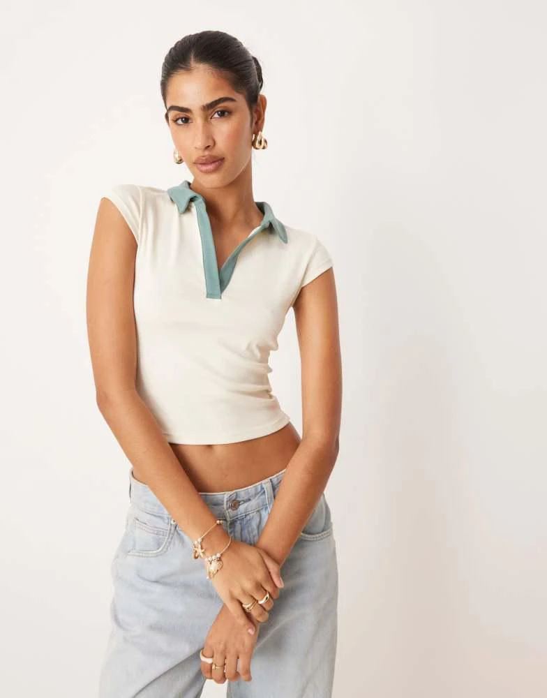 Cotton On Cotton On Alice deep v polo in creme fraiche/contrast 1