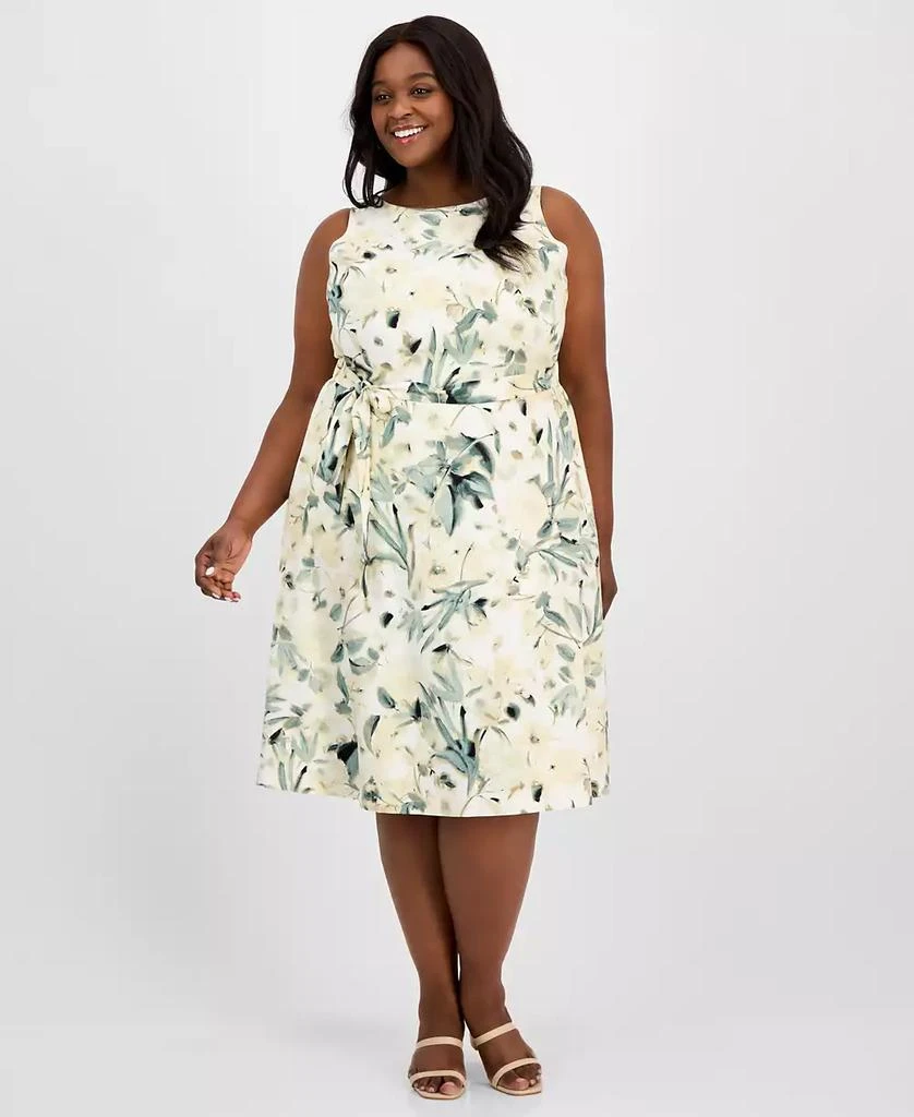 slim fit dress slacks L I V D Plus Size Carina Donna Flare Dress w/ Pockets main image 1