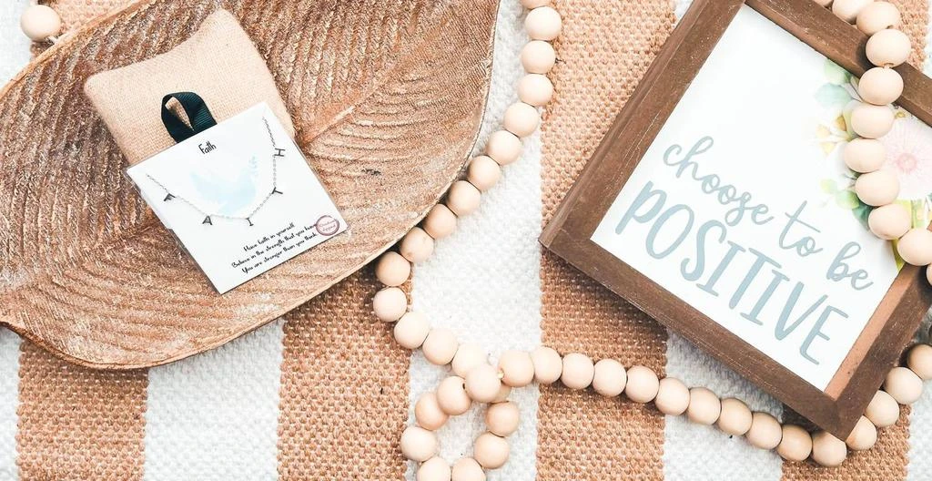 White Label White Label - Women
s Faith Necklace 3