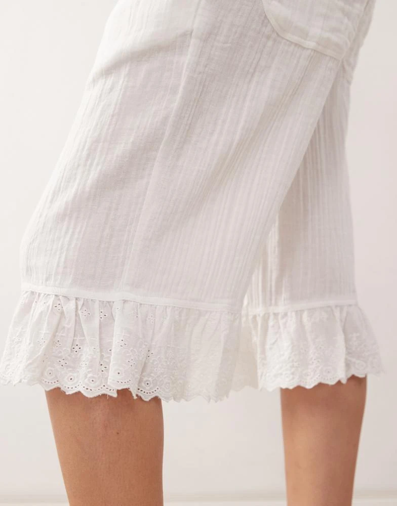 COLLUSION COLLUSION ruffle hem cropped trouser in white 2