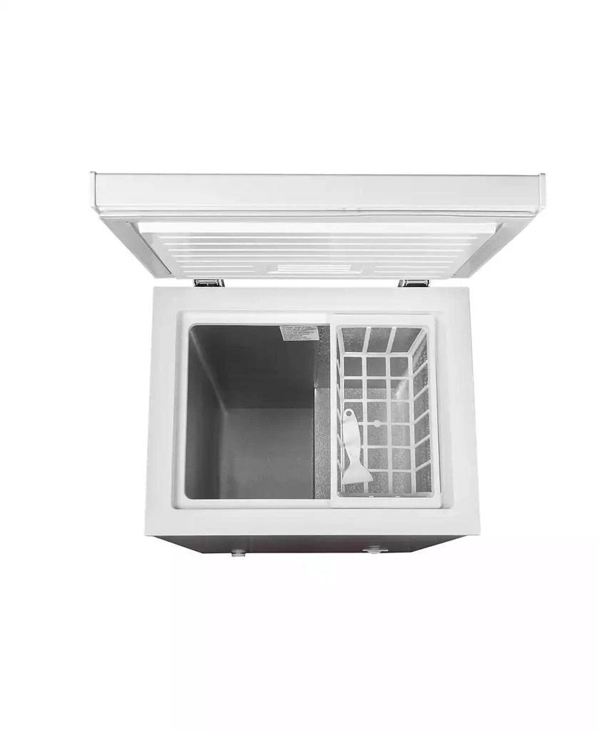 Black & Decker BLACK+DECKER 2.7 Cu. Ft. Compact Chest Freezer, Deep Freezer Holds Up To 94.5 Lbs. of Frozen Food, Removable Storage Basket, Mechanical Temperature Control, Manual Defrost, R600a Refrigerant, BCFK726, White 4