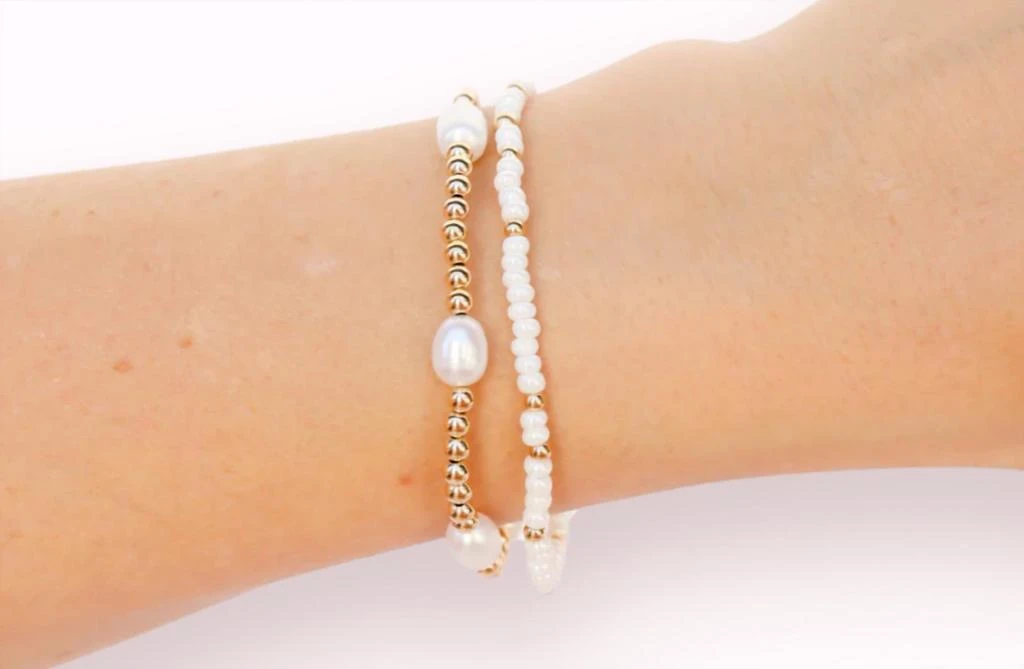Beaded Blondes Beaded Blondes - Women
s Poppi Pearl Luster Bracelet Stack - Petite 2