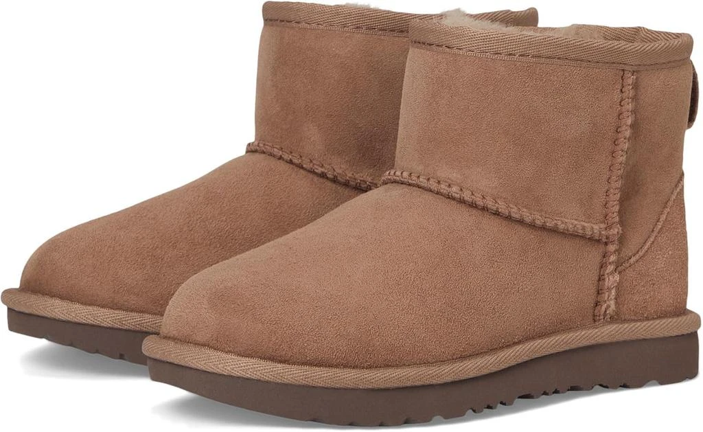 undefined UGG unisex-child Classic Mini Ii 7