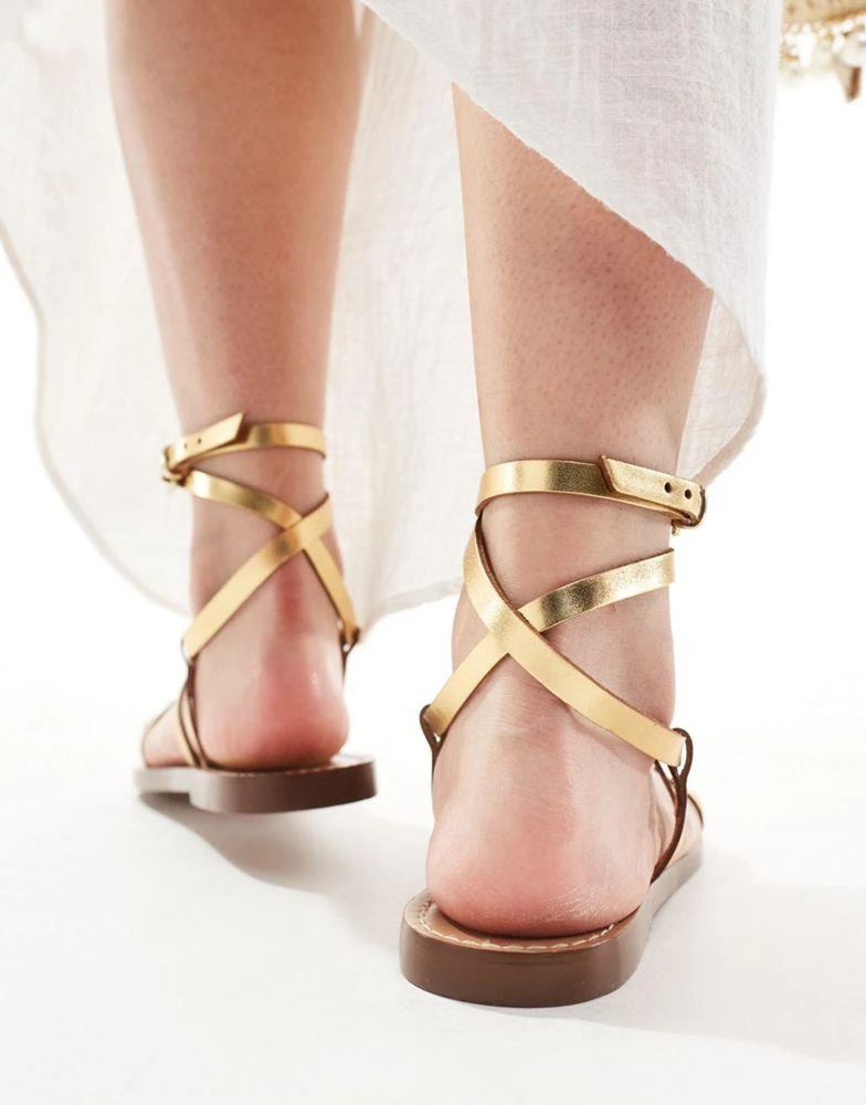 Stradivarius Stradivarius leather strappy sandal in gold 3