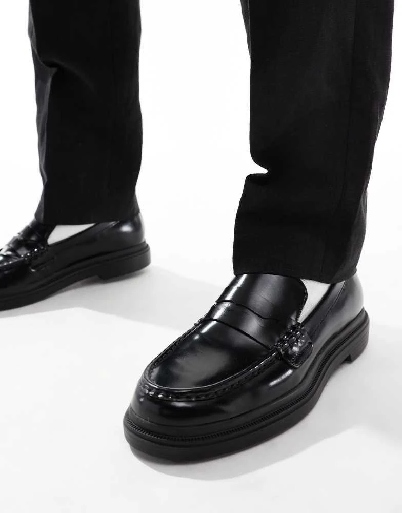 Bershka Bershka loafer in black 3