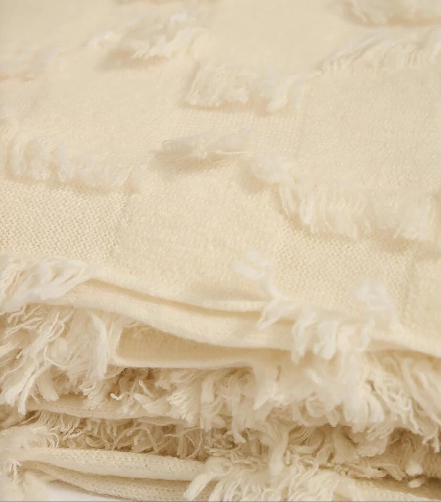 Oyuna Cashmere Seren Bedspread (250cm x 200cm) 4
