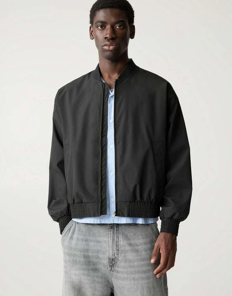 Pull&Bear Pull&Bear lightweight bomber jacket in black 2
