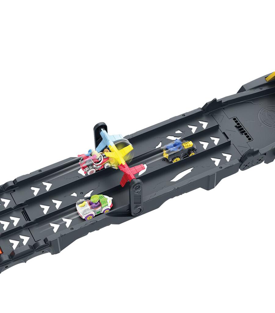 Hot Wheels Racerverse Batman's Escape Chase Track Set