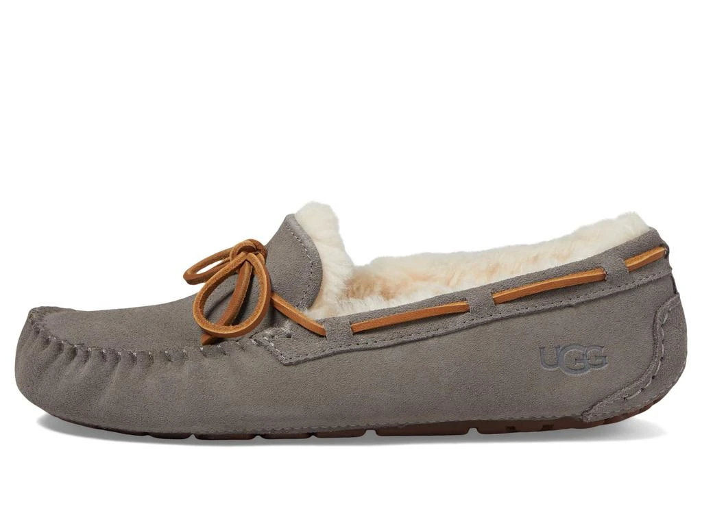 UGG Dakota 4