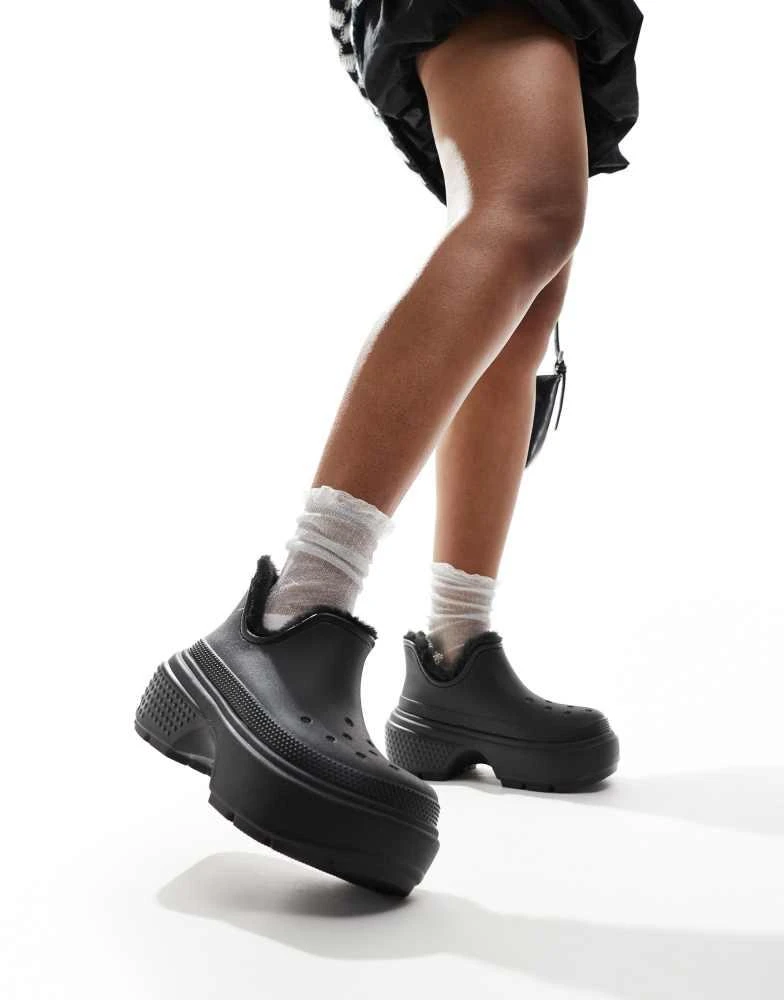 Crocs Crocs stomp lined shorty boot in black 4