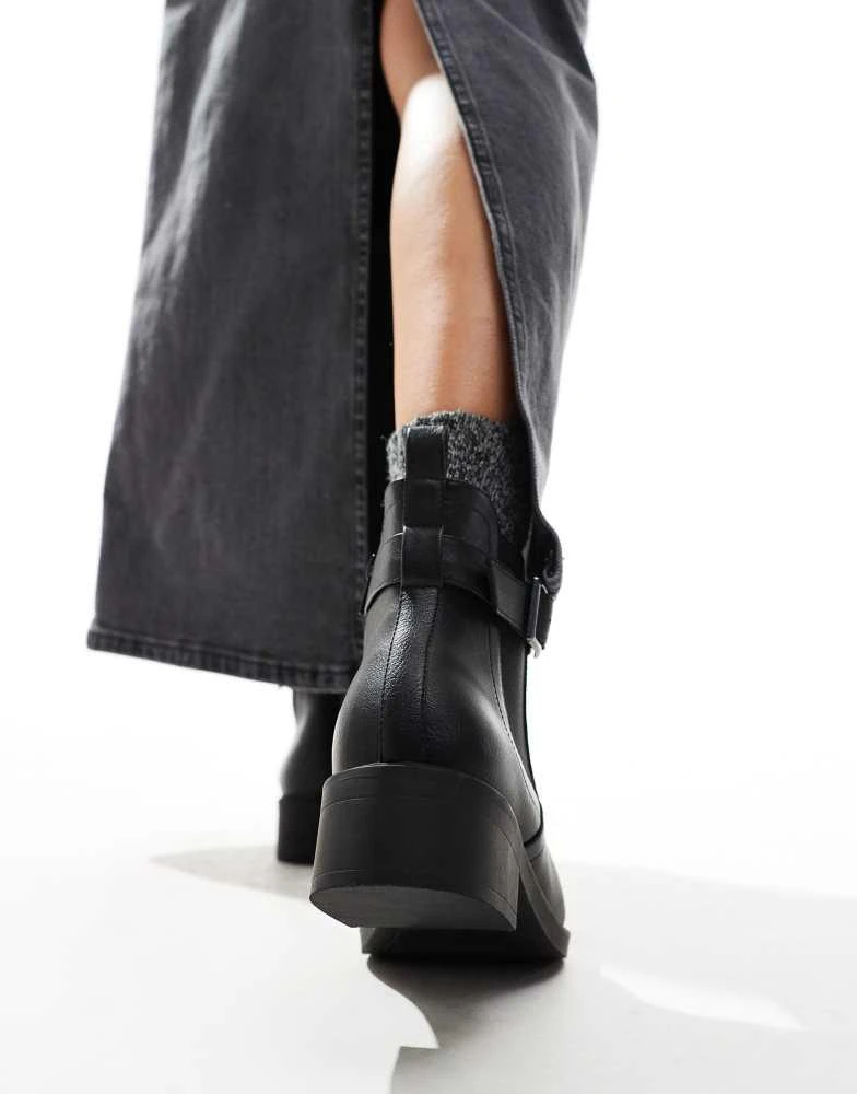 Yours Yours ankle boot with buckle detail in black 2