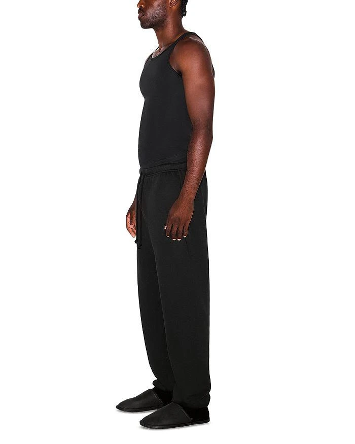 SKIMS Fleece Lounge Relaxed Joggers 4