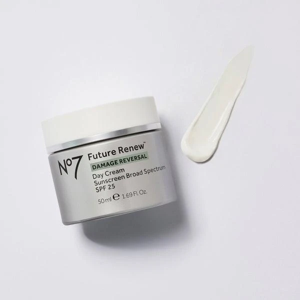 No7 Future Renew Damage Reversal Day Cream SPF 25 4