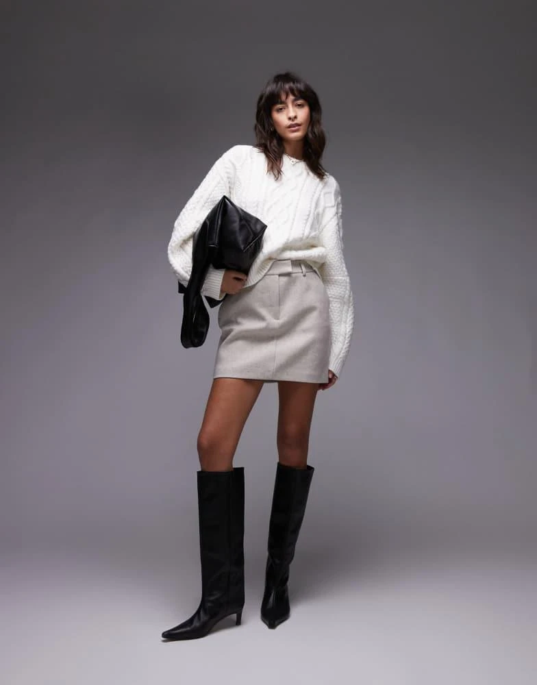 Topshop Topshop knitted curved sleeve cable oversized jumper in ivory 4
