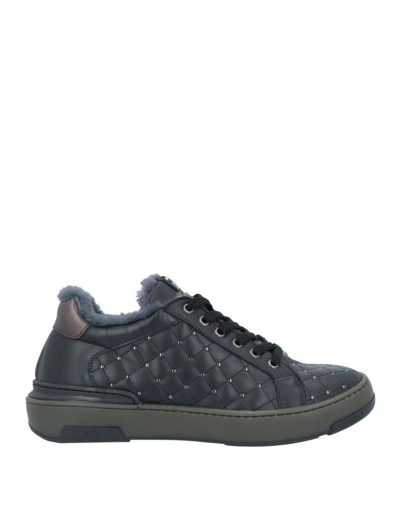 NILA & NILA Sneakers 1