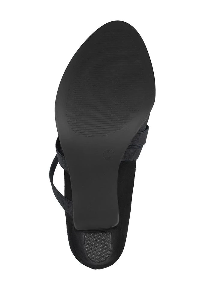 Journee Collection Loren Pump - Narrow Width 5