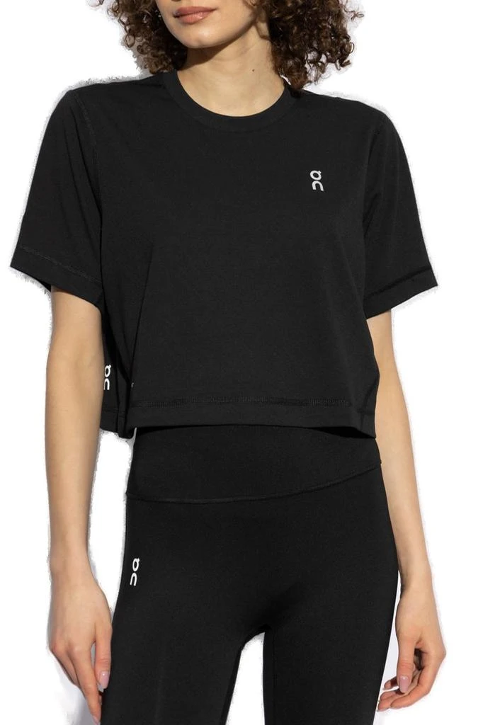 On On Running Logo-Printed Cropped Training T-Shirt 2