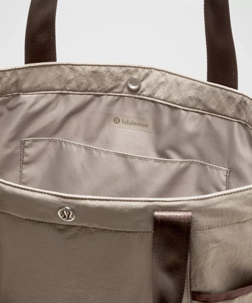 Lululemon Daily Multi-Pocket Tote Bag 20L 21