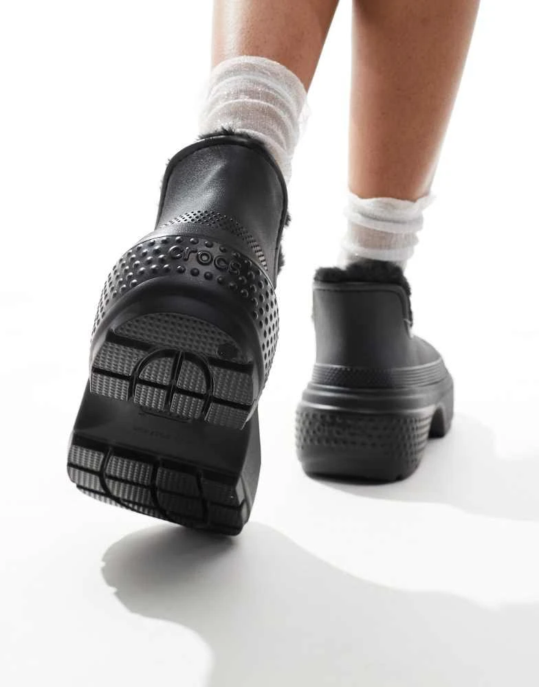 Crocs Crocs stomp lined shorty boot in black 3
