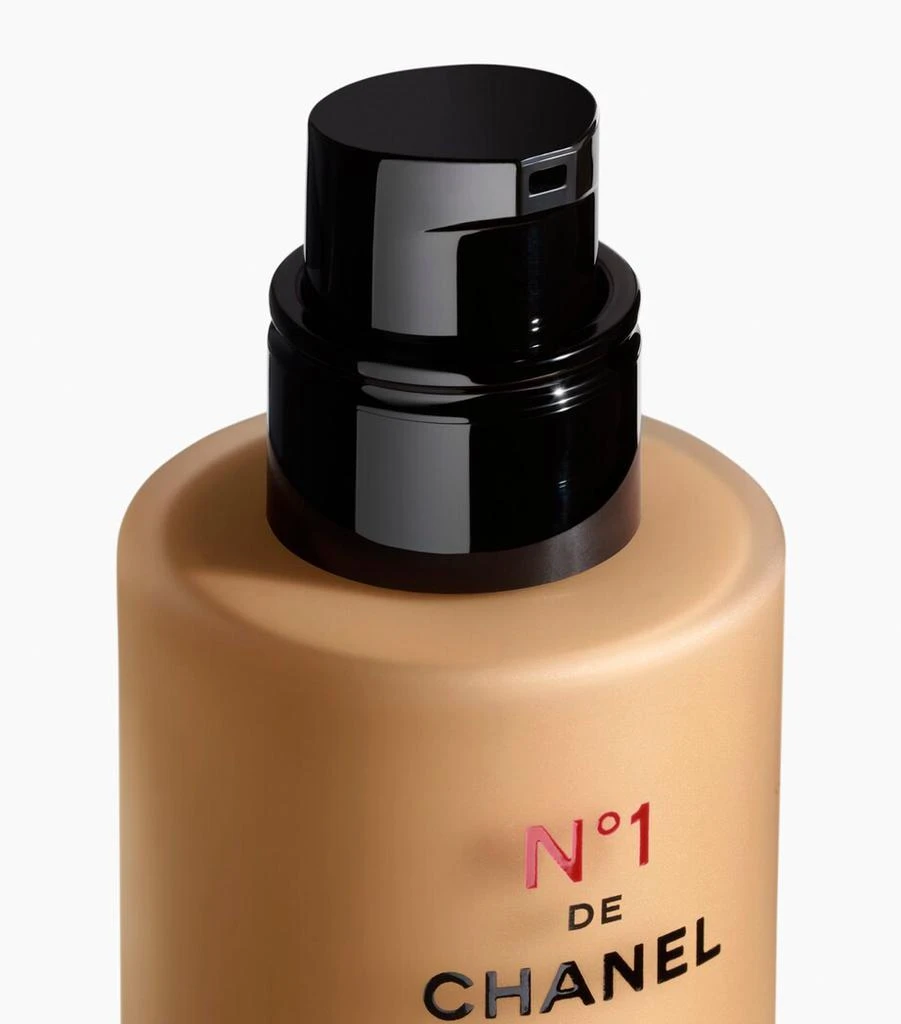 Chanel N°1 DE CHANEL Revitalizing Foundation 2