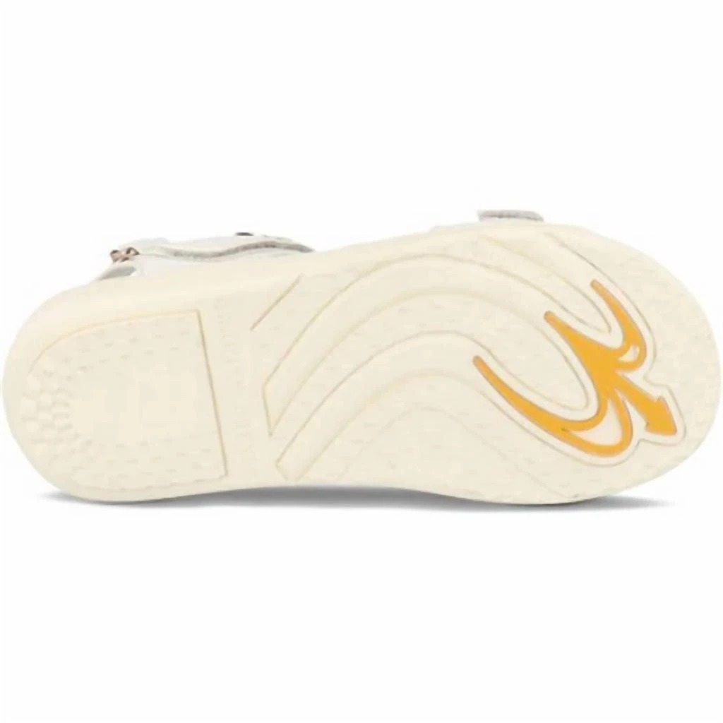 Gravity Defyer Women's Hilnor Sandals In White 5