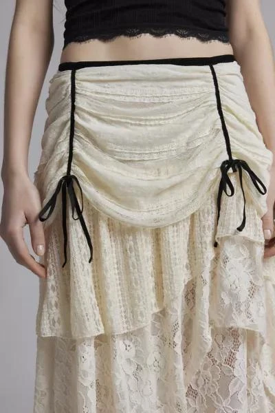 Kimchi Blue Kimchi Blue Elizabeth Lace Bustle Asymmetric Midi Skirt 2