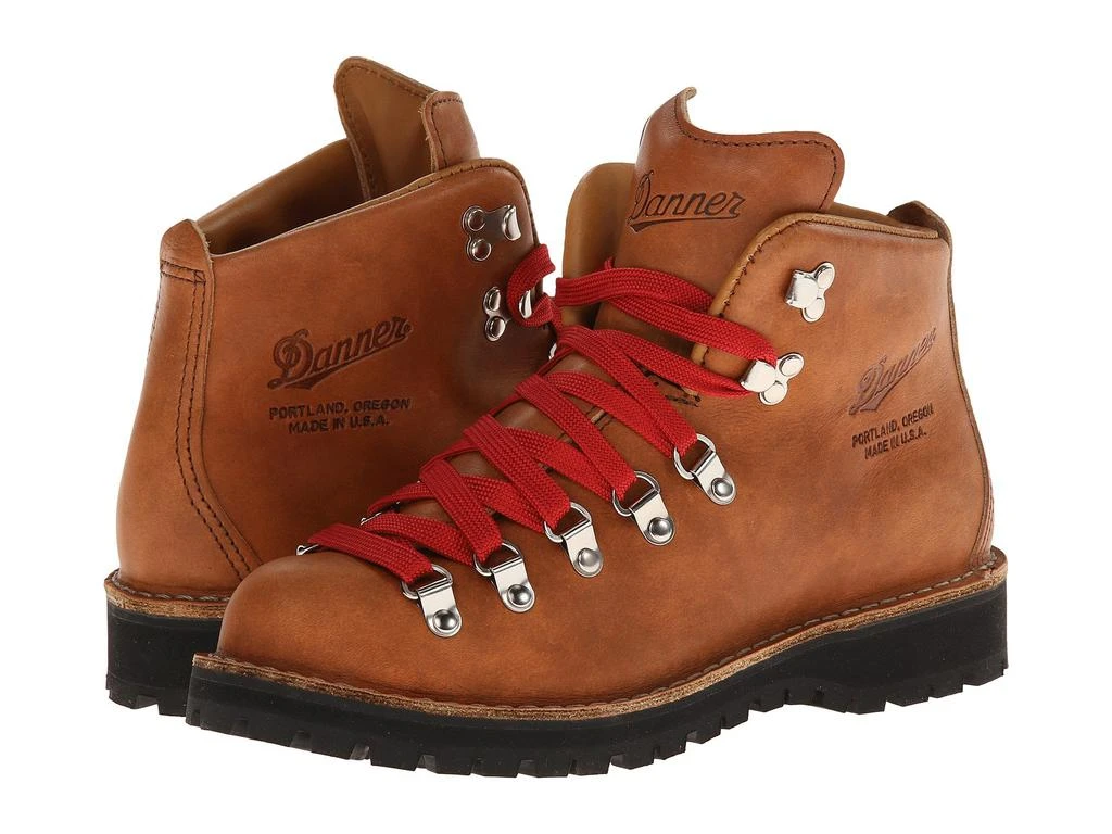 Danner Mountain Light Cascade 1