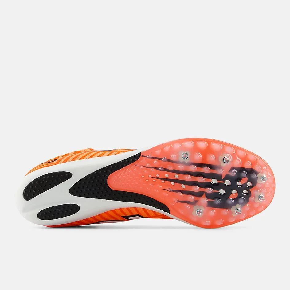 New Balance FuelCell MD500 v9 5