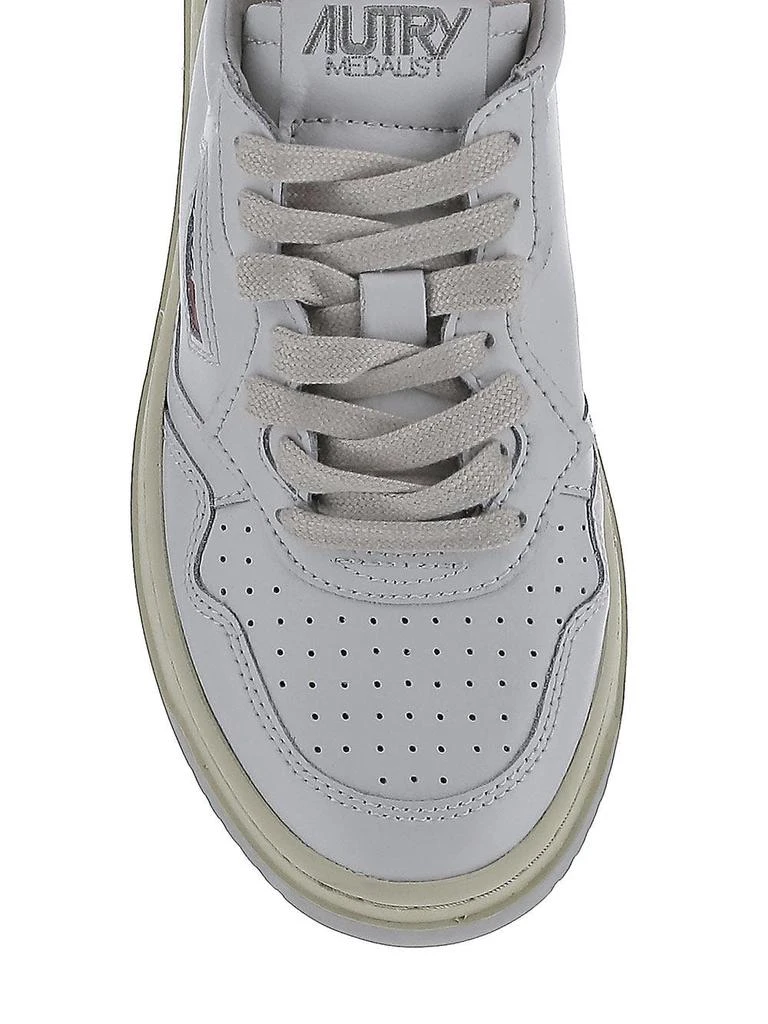 Autry Medalist Low Sneakers 4