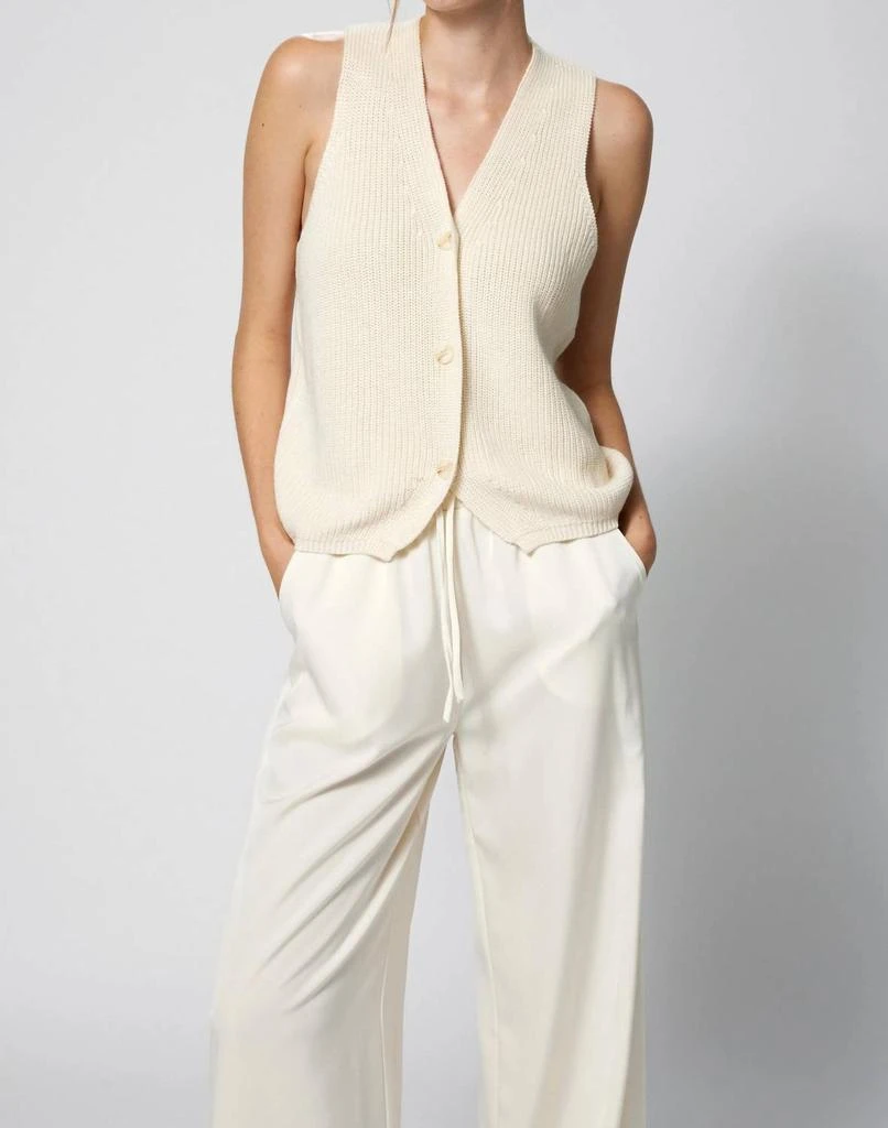 Amanda Maria Knit Sweater Vest In Ivory