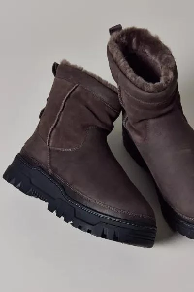 UGG UGG Men's Heritage Pull-On Trailgazer Boot 1