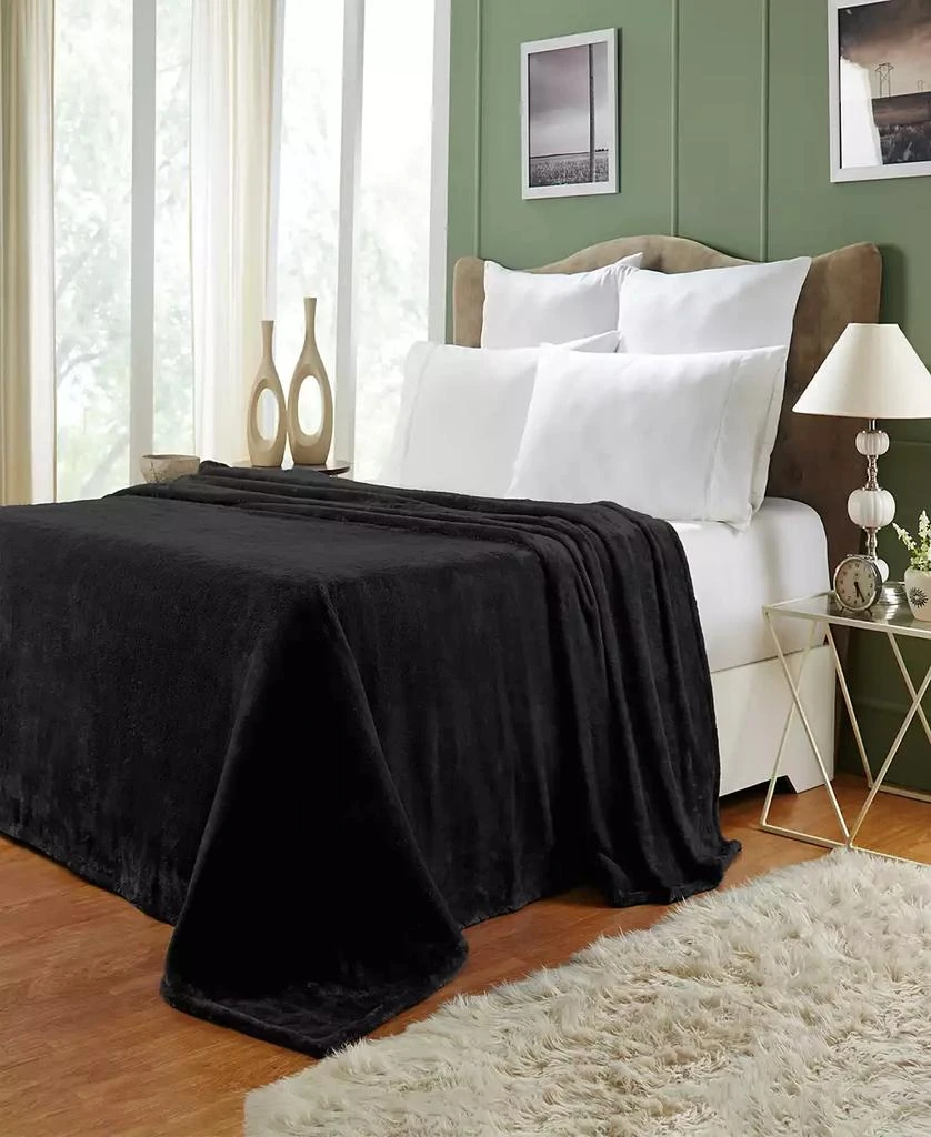 Superior Wrinkle Resistant Plush Fleece Throw, 50" x 60" 3