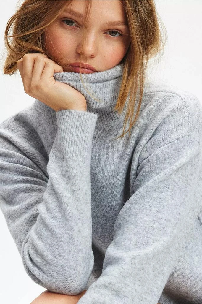 BDG BDG Lake Cropped Turtleneck Sweater 4