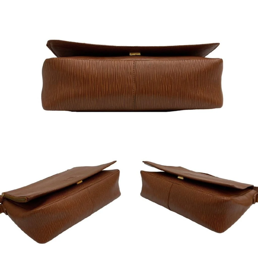 Fendi Fendi  Leather Shoulder Bag (Pre-Owned) 2