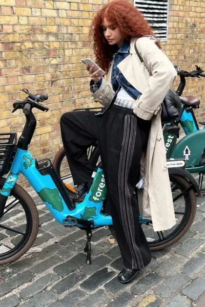 iets frans iets frans... Black Side Stripe Harri Baggy Jogger Pant 1