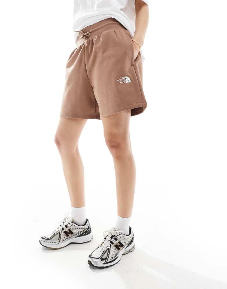 The North Face The North Face Essential relaxed shorts in latte 3