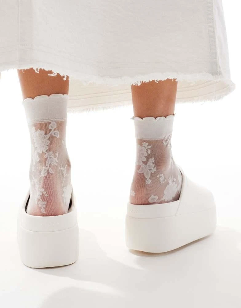 Crocs Crocs Dylan platform clog in white 4