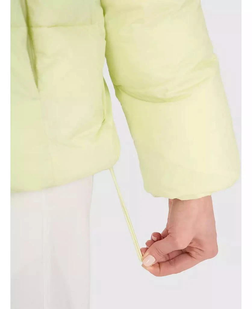 4F Women
s padded jacket with synthetic filling 5