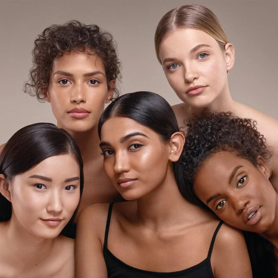 Bobbi Brown Skin Long-Wear Weightless Foundation SPF 15 5