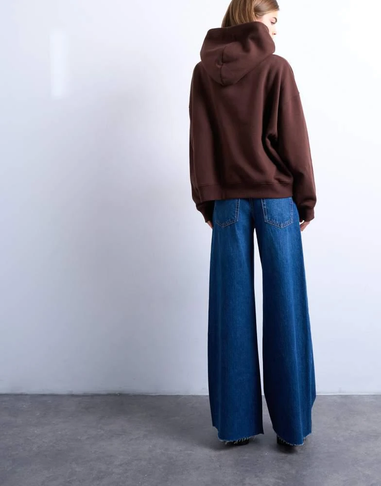 Topshop Topshop Horizon mid rise wide leg jean with raw hem in rich blue 5