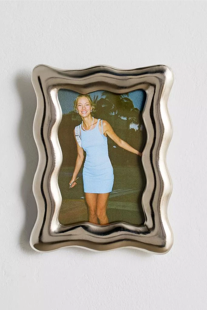 Urban Outfitters Wavy 5” X 7” Aluminum Picture Frame 3