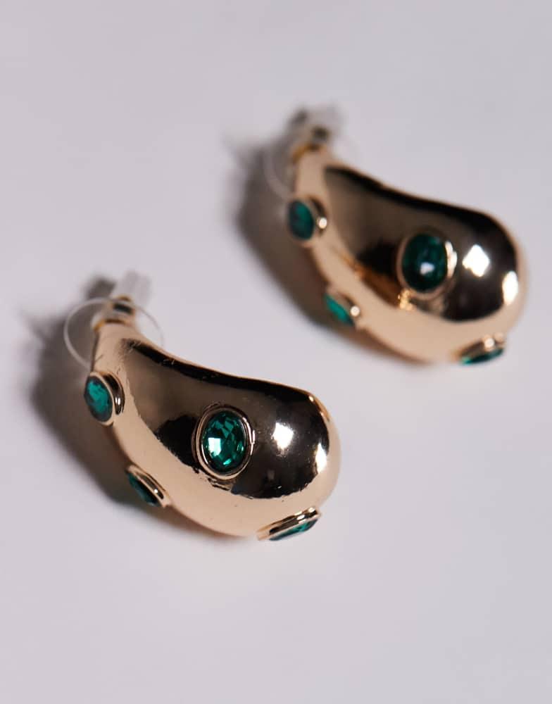 8 Other Reasons 8 Other Reasons chunky hoop earrings with greenjewels in 18k gold plated