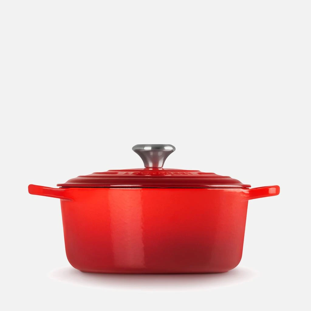 Le Creuset Signature Cast Iron Round Casserole - 24cm - Bamboo Green 5