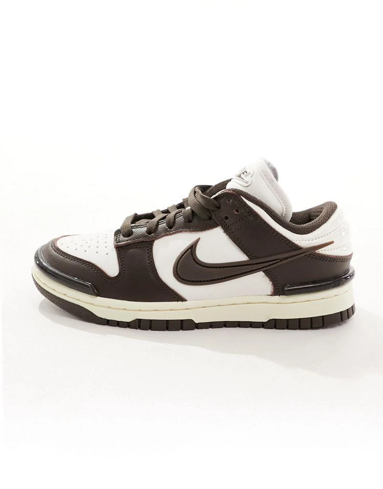 NIKE Nike Dunk Low Twist trainers in brown 2