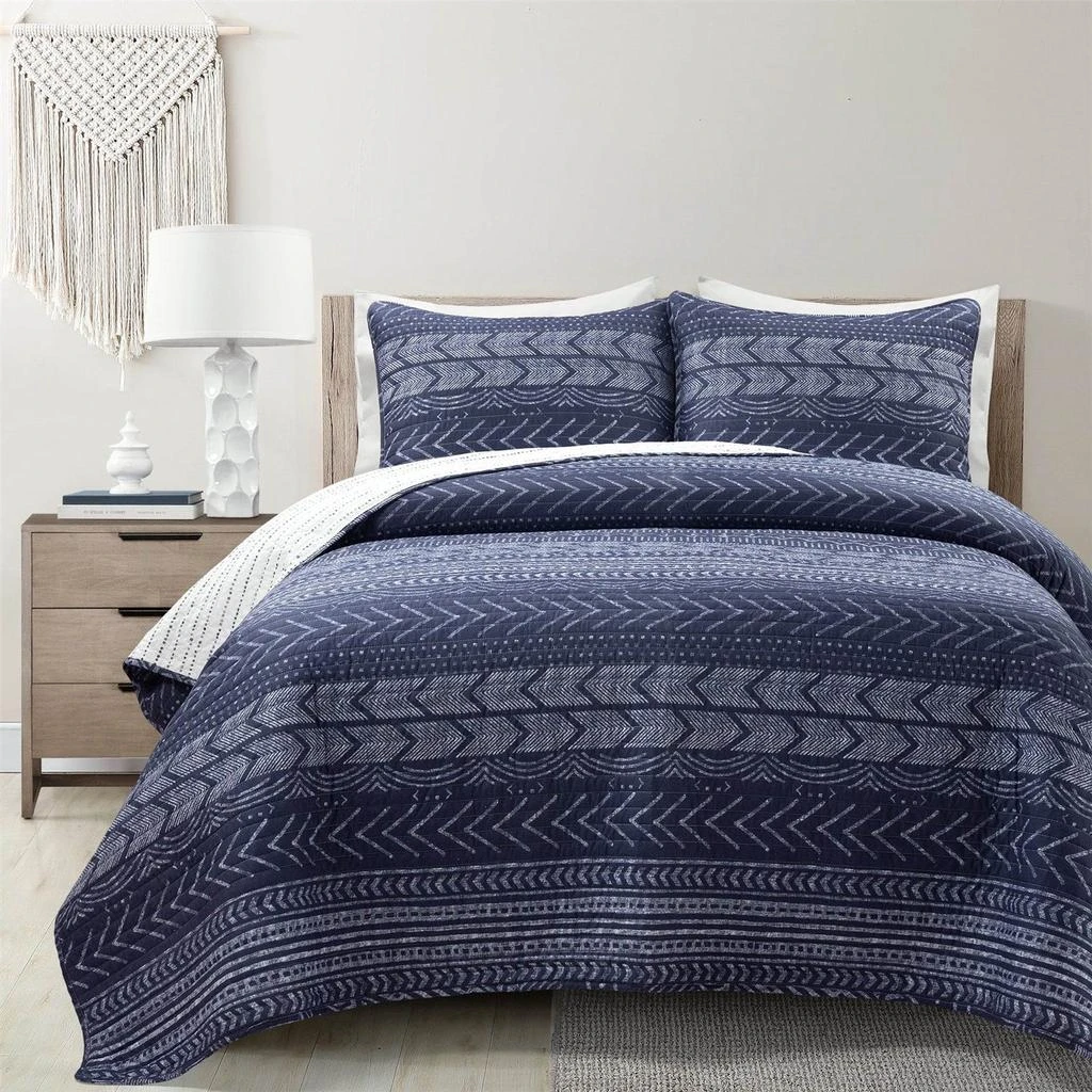 Hivvago Scandinavian Chevron Navy Blue White Reversible Cotton Quilt Set