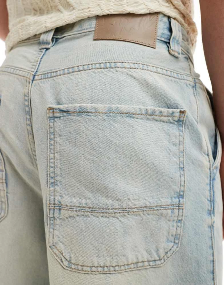 Pull&Bear Pull&Bear skater fit jean in light washed blue 3