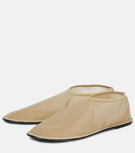 The Row Mesh flats 4