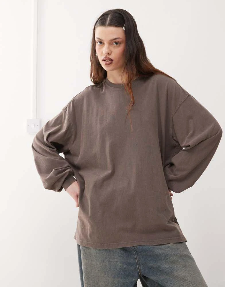 Weekday Weekday Lindy super oversized long sleeve t-shirt in mole 1