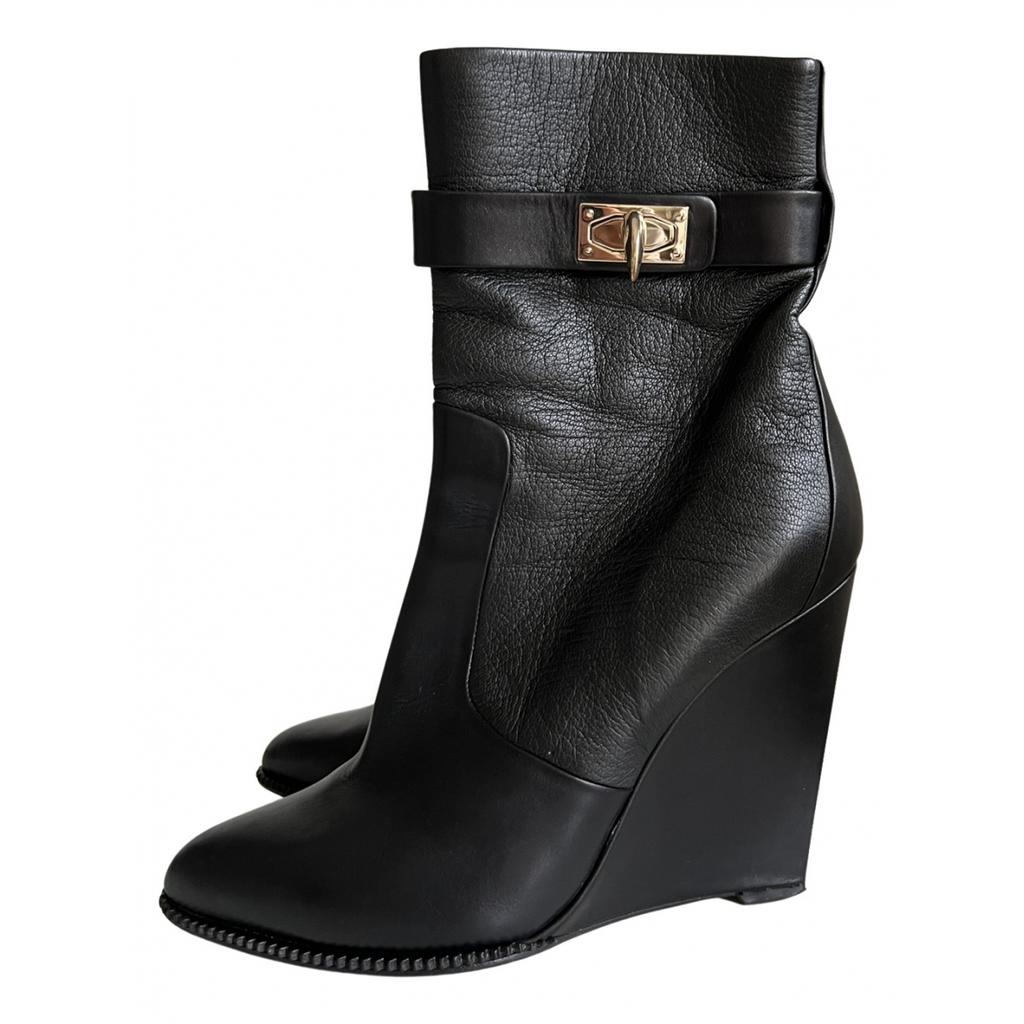 Givenchy Givenchy Shark leather ankle boots